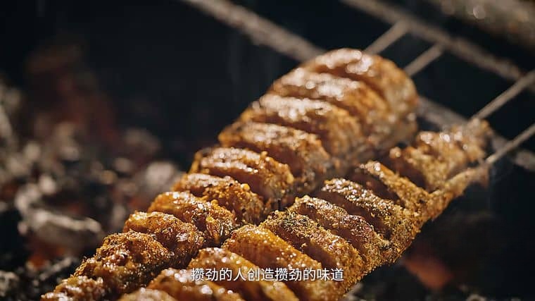 国产纪录片《宵夜江湖/宵夜美食 2022》第二季全8集 国语中字 4K超清2160P/MKV/5.27G插图4 国产纪录片《宵夜江湖/宵夜美食 2022》第二季全8集 国语中字 4K超清2160P/MKV/5.27G插图4